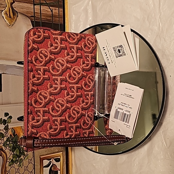 Coach Im/Rouge Pink Leather Corner  Zip Wristlet - Picture 7 of 9